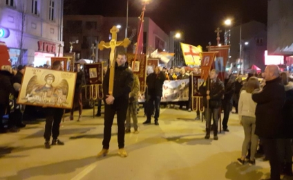 Више од хиљаду Аранђеловчана подржало побуну српског народа у Црној Гори против светињокрадица 